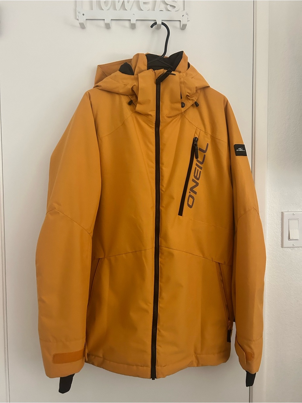 O'Neill Men's Ski Jacket in Mustard